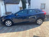 Gebraucht Volvo V40 CC 190 PS (139 kW) 2015 Blau Kombi
