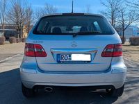 Gebraucht Mercedes B200 136 PS (100 kW) 2010 Silber Van / Kleinbus