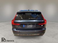Gebraucht Volvo V60 Core 398 PS (292 kW) 2022 Blau Kombi