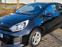 Gebraucht Kia Rio 84 PS (61 kW) 2016 Schwarz Kleinwagen