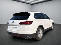 Gebraucht VW Touareg 231 PS (169 kW) 2023 Weiß SUV