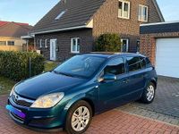 Gebraucht Opel Astra 90 PS (66 kW) 2008 Grün Limousine