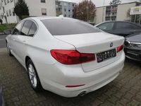Gebraucht BMW 520 Sport Line 190 PS (139 kW) 2019 Mineralweiss metallic Limousine