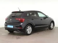 Gebraucht VW Polo Style 95 PS (69 kW) 2022 Deep black perleffekt Kleinwagen