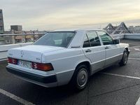 Gebraucht Mercedes 190 122 PS (89 kW) 1991 Weiß Limousine