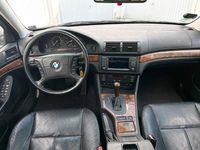Gebraucht BMW 530 Exclusive 231 PS (169 kW) 2001 Silber Kombi
