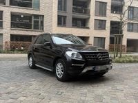 Gebraucht Mercedes ML250 203 PS (149 kW) 2012 Schwarz SUV