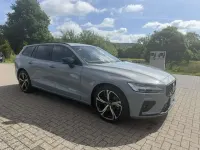 Gebraucht Volvo V60 Plus 197 PS (144 kW) 2025 Vapour grey Kombi