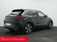 Second-hand VW T-Roc R-line 150 CP (110 kW) 2024 Negru SUV
