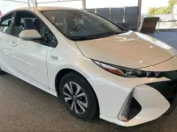 Gebraucht Toyota Prius Plug-in Hybrid 98 PS (72 kW) 2019 Weiß Kleinwagen
