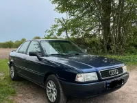 Używany Audi 80 118 KM (86 kW) 1992 Niebieski Sedan/Limuzyna