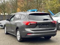 Gebraucht Ford Focus 120 PS (88 kW) 2022 Grau Kombi