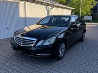 Gebraucht Mercedes E220 170 PS (125 kW) 2011 Schwarz Limousine