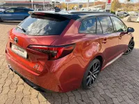 Neu Toyota Corolla Sport 197 PS (144 kW) 2025 Orange Limousine