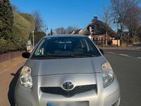 Gebraucht Toyota Yaris 69 PS (50 kW) 2009 Grau Kleinwagen