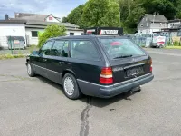 Gebraucht Mercedes E220 150 PS (110 kW) 1992 Grau Kombi