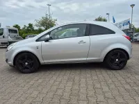 Gebraucht Opel Corsa Edition 101 PS (74 kW) 2010 Silber Kleinwagen