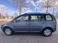 Gebraucht VW Touran Trendline 116 PS (85 kW) 2004 Grau Van / Kleinbus