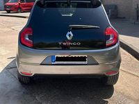 Second-hand Renault Twingo Techno 60 kW (82 CP) 2023 Gri Hatchback
