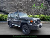 Neu Toyota Land Cruiser 231 PS (169 kW) 2025 Grau SUV