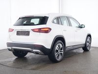 Gebraucht Mercedes GLA200 Progressive 163 PS (119 kW) 2024 Weiß SUV
