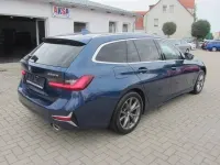 Gebraucht BMW 320 Luxury Line 190 PS (139 kW) 2021 Blau Kombi