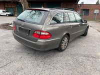 Gebraucht Mercedes E220 Avantgarde 170 PS (125 kW) 2007 Grau Kombi
