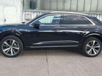Gebraucht Audi Q8 S-Line 286 PS (210 kW) 2019 Orcaschwarz/deep black SUV
