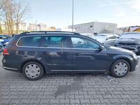 Gebraucht VW Passat Comfortline 140 PS (102 kW) 2014 Uranograu Kombi