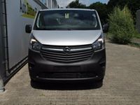 Gebraucht Opel Vivaro 90 PS (66 kW) 2015 Silber metallic Van / Kleinbus