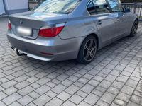 Gebraucht BMW 520 Sport Line 170 PS (125 kW) 2005 Grau Limousine