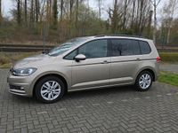 Gebraucht VW Touran 190 PS (139 kW) 2019 Beige Van / Kleinbus