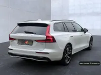 Gebraucht Volvo V60 Plus 197 PS (144 kW) 2025 Weiß Kombi