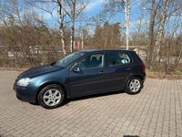 Usata VW Golf V 101 CV (74 kW) 2005 Blu Utilitaria