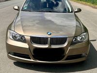 Gebraucht BMW 325 218 PS (160 kW) 2006 Gold Limousine