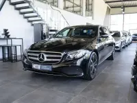 Gebraucht Mercedes E220 194 PS (142 kW) 2018 Obsidianschwarz  metalliclack Limousine