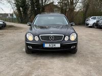 Gebraucht Mercedes E200 163 PS (119 kW) 2005 Schwarz Limousine
