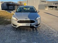 Gebraucht Ford Focus 101 PS (74 kW) 2015 Silber Limousine