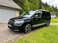 Używany VW Caddy Maxi Style 114 KM (83 kW) 2021 Czarny Minivan