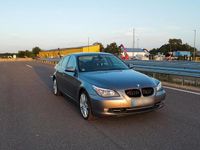 Gebraucht BMW 530 235 PS (172 kW) 2009 Grau Limousine