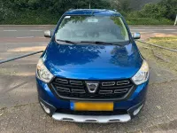 Gebraucht Dacia Lodgy Stepway 131 PS (96 kW) 2021 Blau Van / Kleinbus
