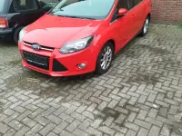 Usado Ford Focus 115 HP (84 kW) 2014 Vermelho Carrinha