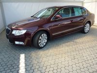 Gebraucht Skoda Superb Elegance 140 PS (102 kW) 2011 Rot metallic Limousine