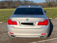 Gebraucht BMW 740 306 PS (225 kW) 2012 Silber Limousine