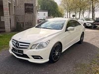 Gebraucht Mercedes E500 AMG 387 PS (284 kW) 2009 Calcitweiss/zirrusweiss Coupé
