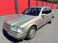 Gebraucht Mercedes C180 122 PS (89 kW) 1994 Beige Limousine