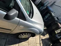 Używany Ford Focus 101 KM (74 kW) 2006 Srebrny Sedan/Limuzyna