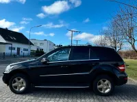 Gebraucht Mercedes ML350 Edition 231 PS (169 kW) 2011 Schwarz SUV