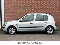 Gebraucht Renault Clio II 65 PS (47 kW) 2001 Silber Limousine