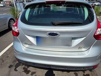 Gebraucht Ford Focus Titanium 125 PS (91 kW) 2014 Silber Limousine